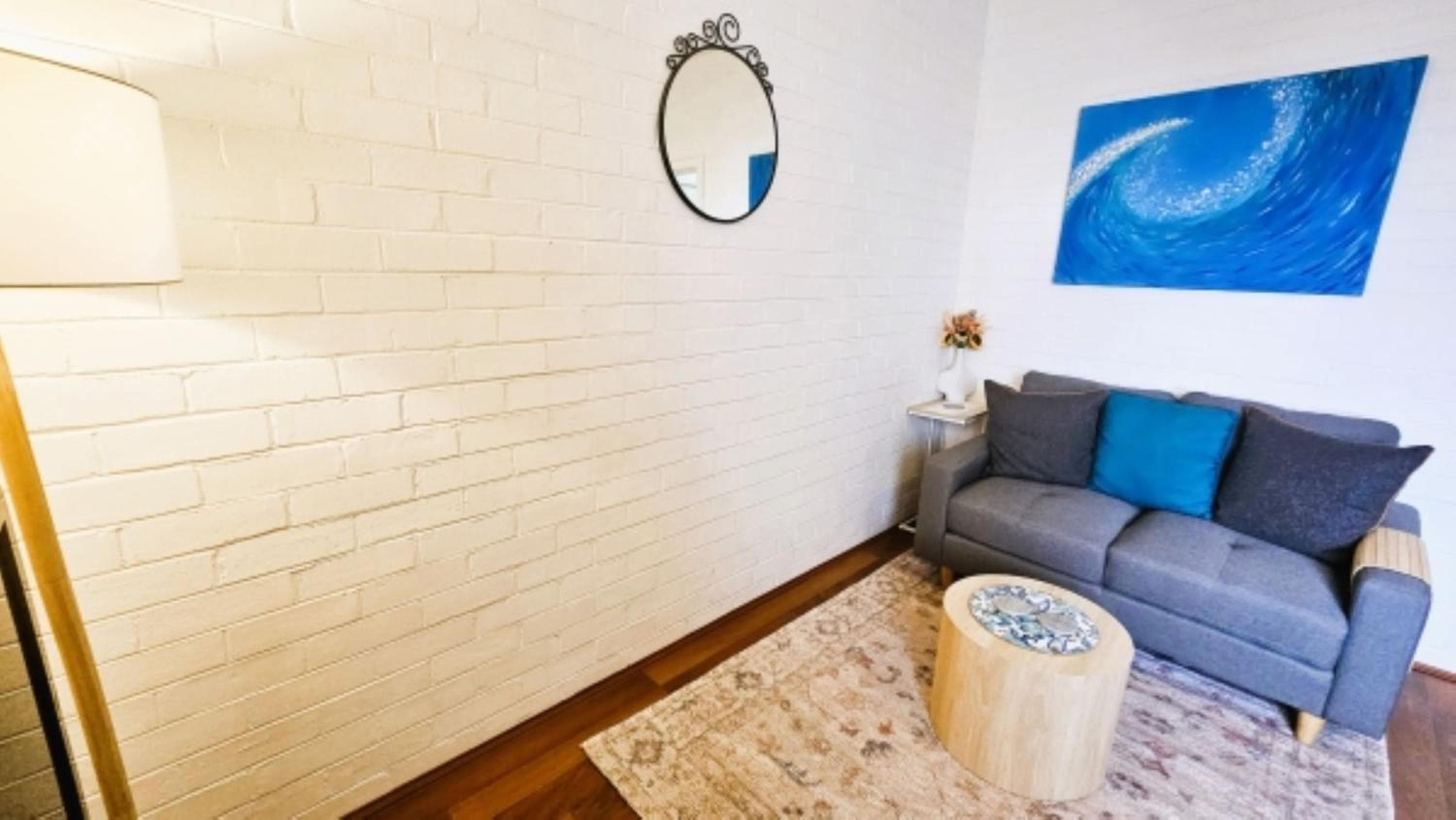 Cozy Corner M106 Studio Apartment near Kings Park