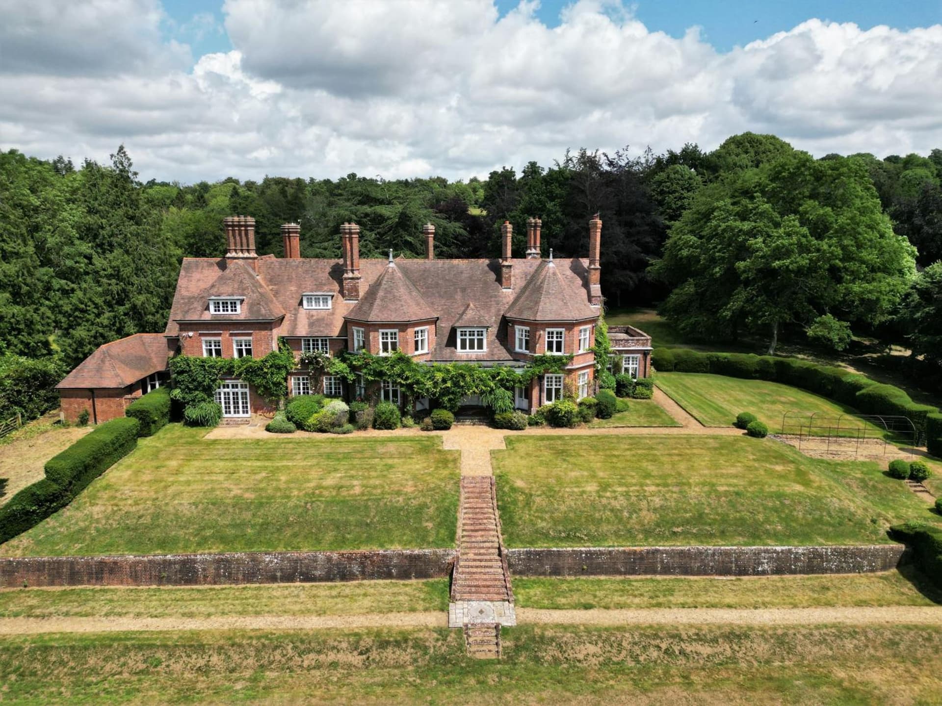 Alward House by Group Retreats