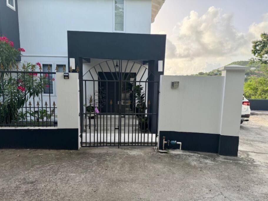 Luxury Spacious 3BR Villa With Pool