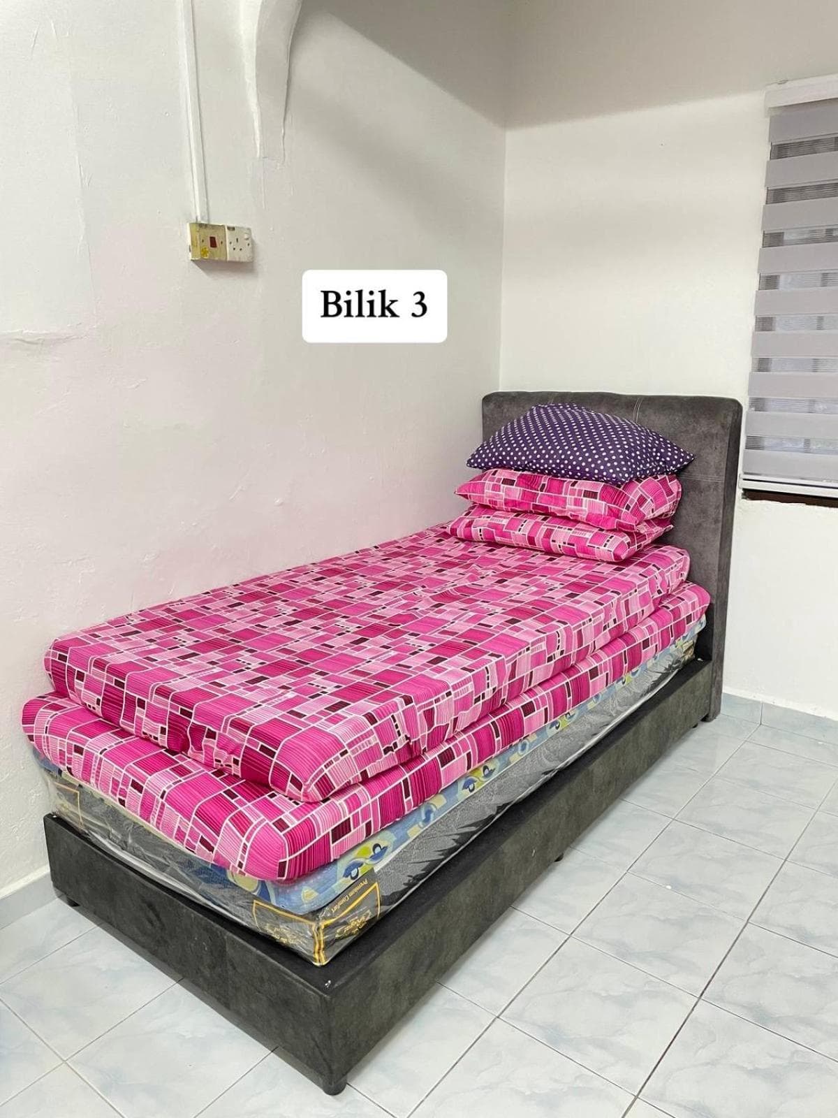 Home in Sepang, Homestay Mokhzan