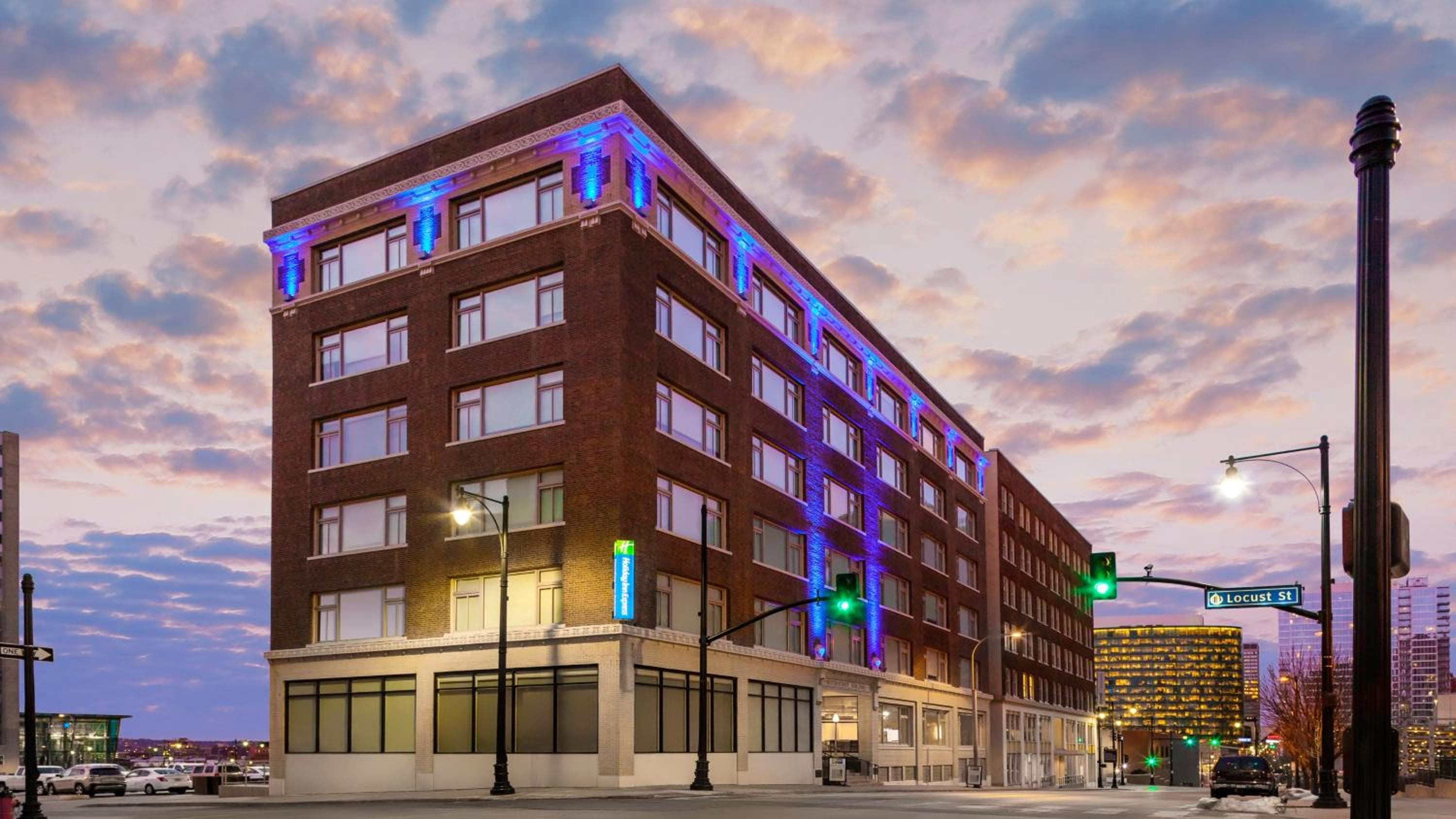 Holiday Inn Express Kansas City Downtown