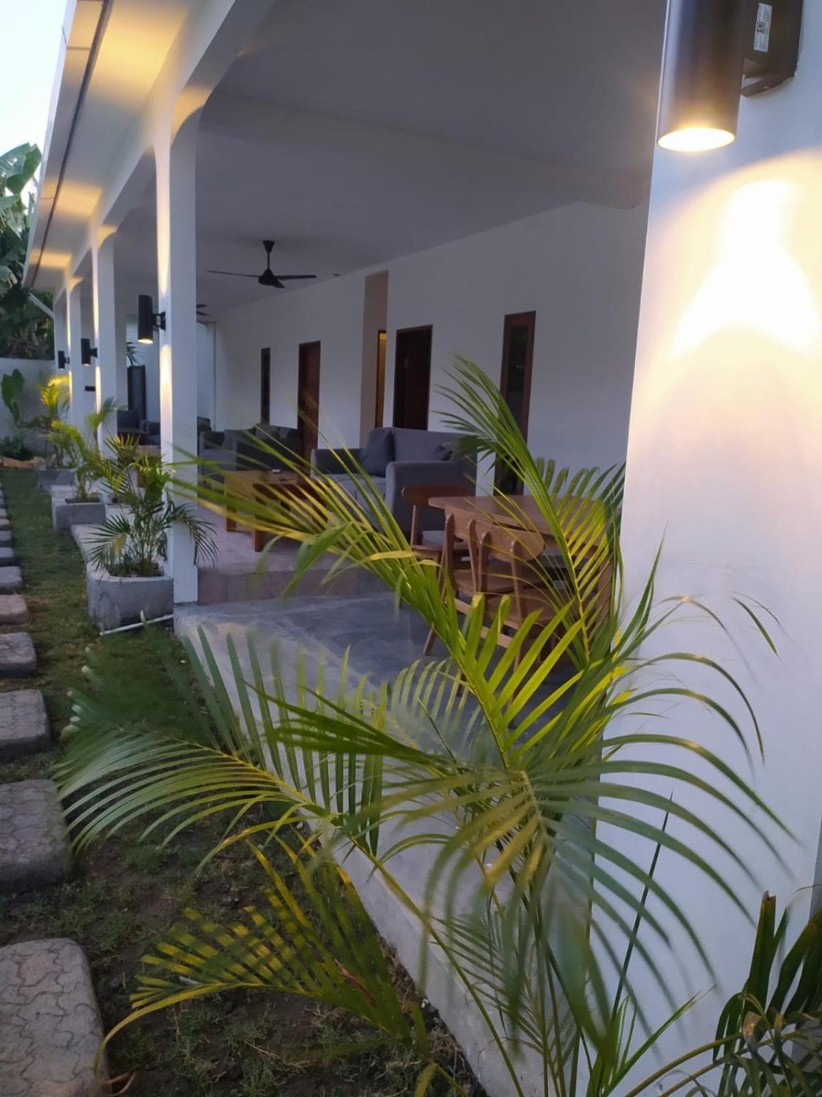 Wanderlust Hostel - Highest Privacy Hostel In Kuta - Big Clear Pool - Fast Internet