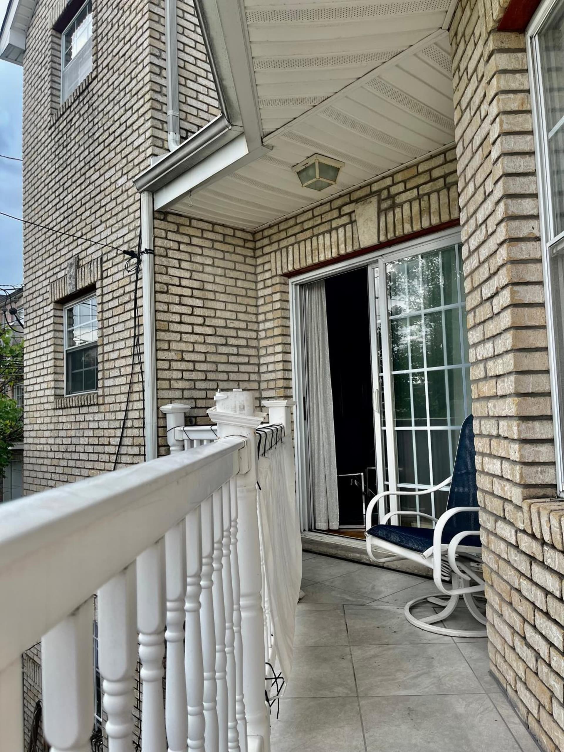 4 bedroom apt in Newark