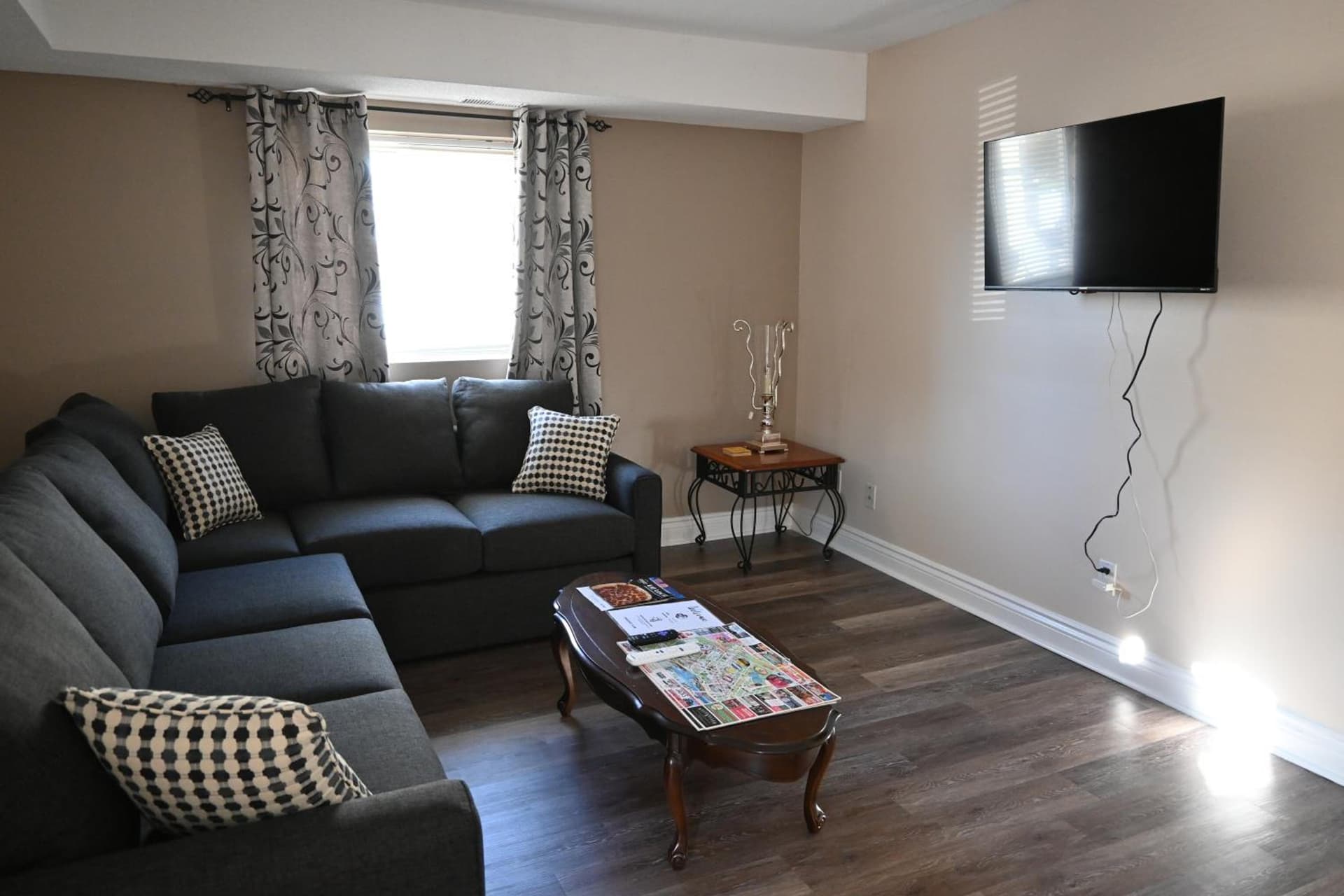 Elgin Suite