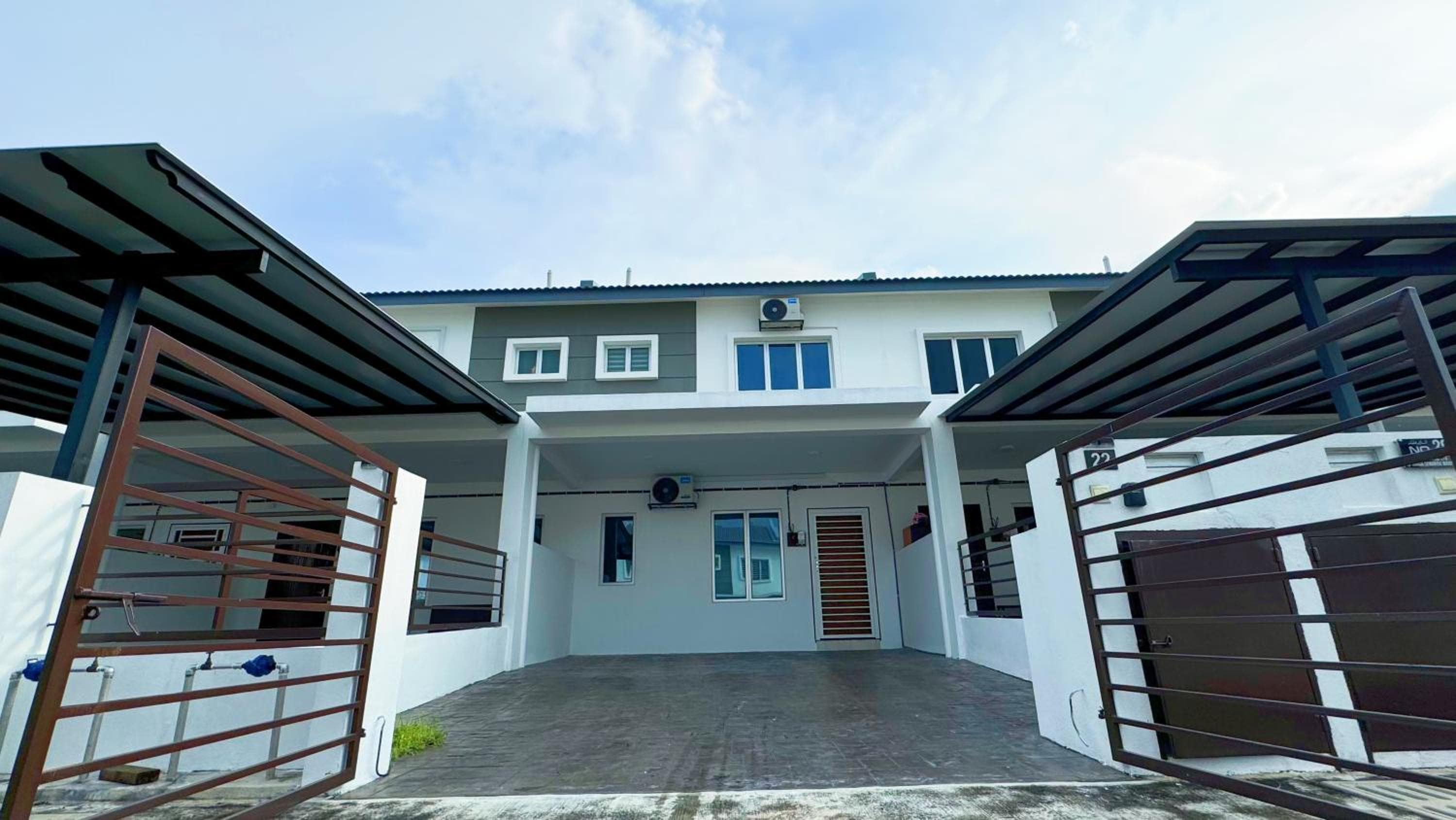 KLIA Sepang Charming 4-Bedroom Blissful Double-Storey Homestay