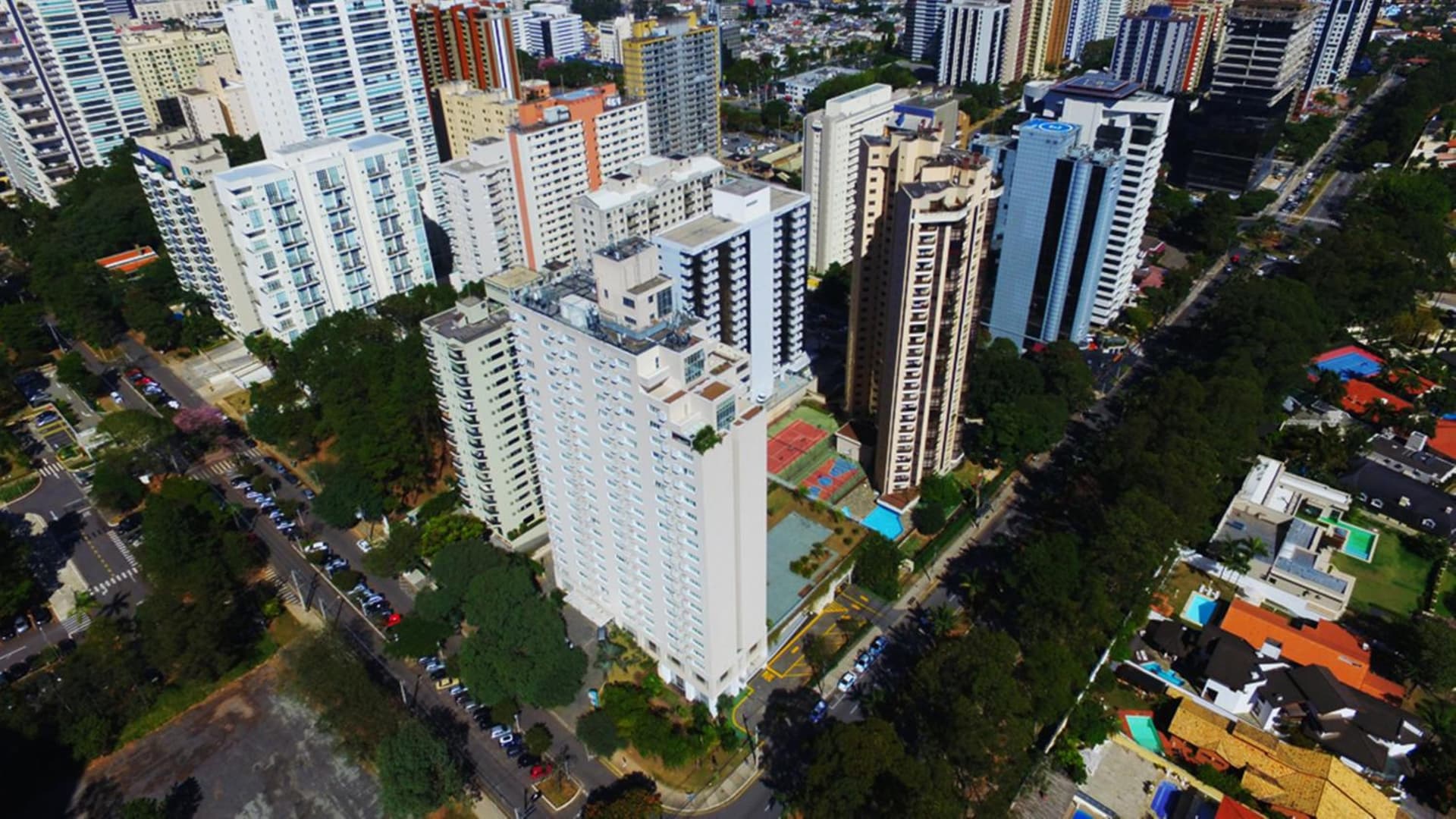 Quality Suites Alphaville