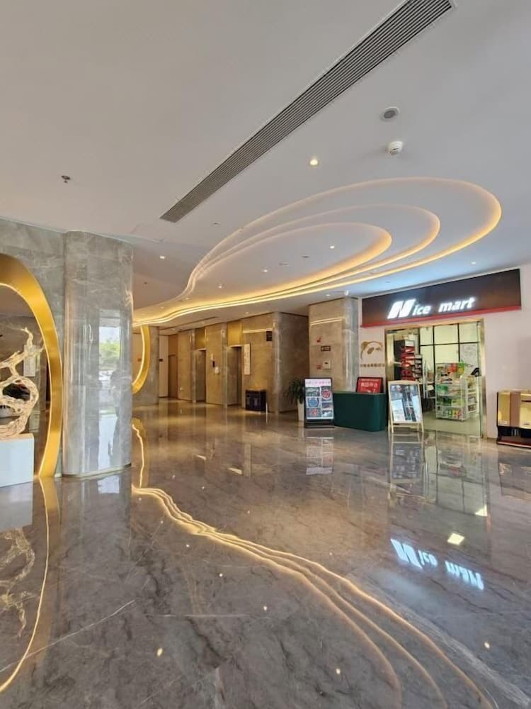 Golden Panda Hotel