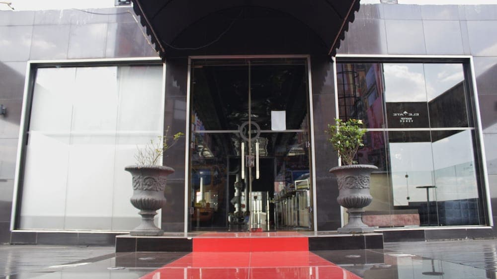 Reef Hotel