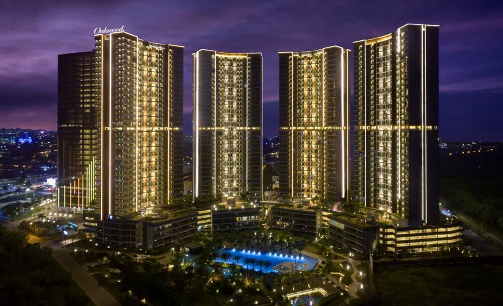 Three-bedrooms, Oakwood Apartments Pik Jakarta