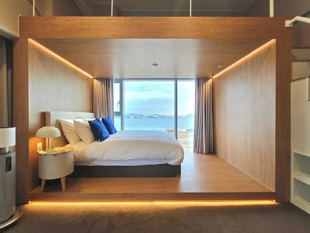 Blue Ocean Hotel 4