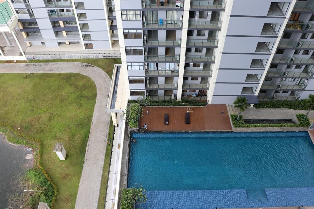 Elegant And Comfy 3Br Daan Mogot City Apartment
