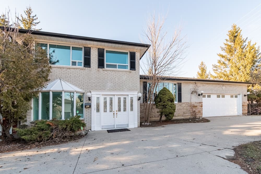 Family & Corporate home in Mississauga