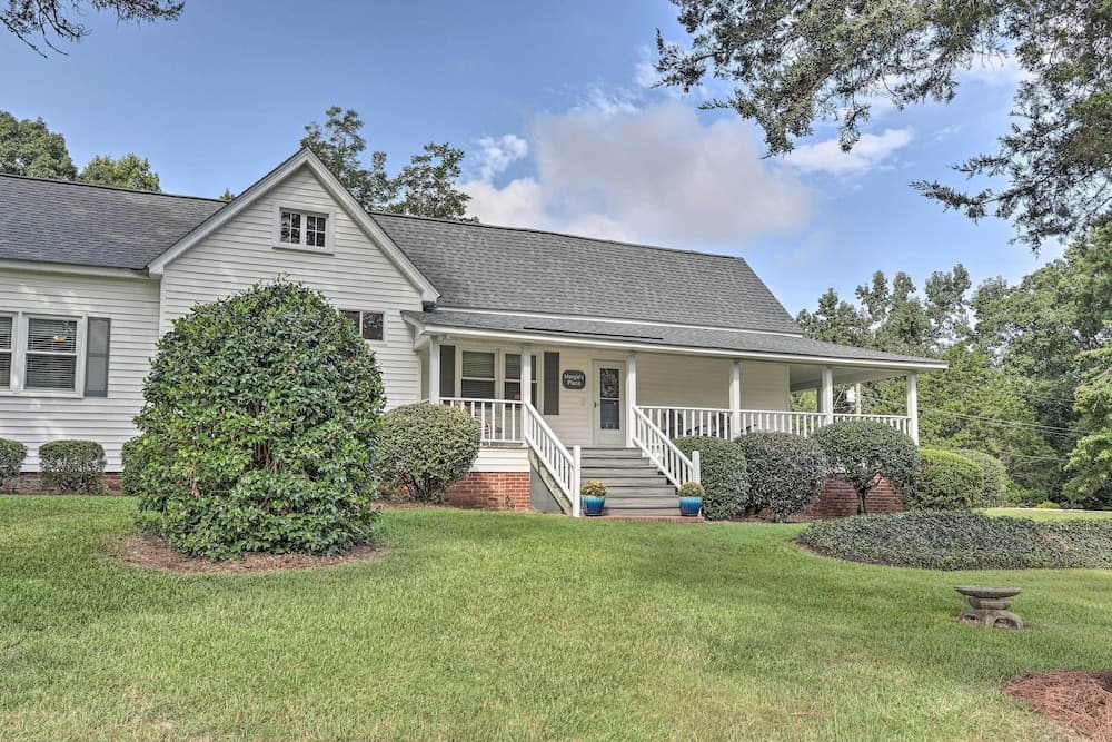 Family Home w/ Fire Pit, 2 Mi to Lake Access