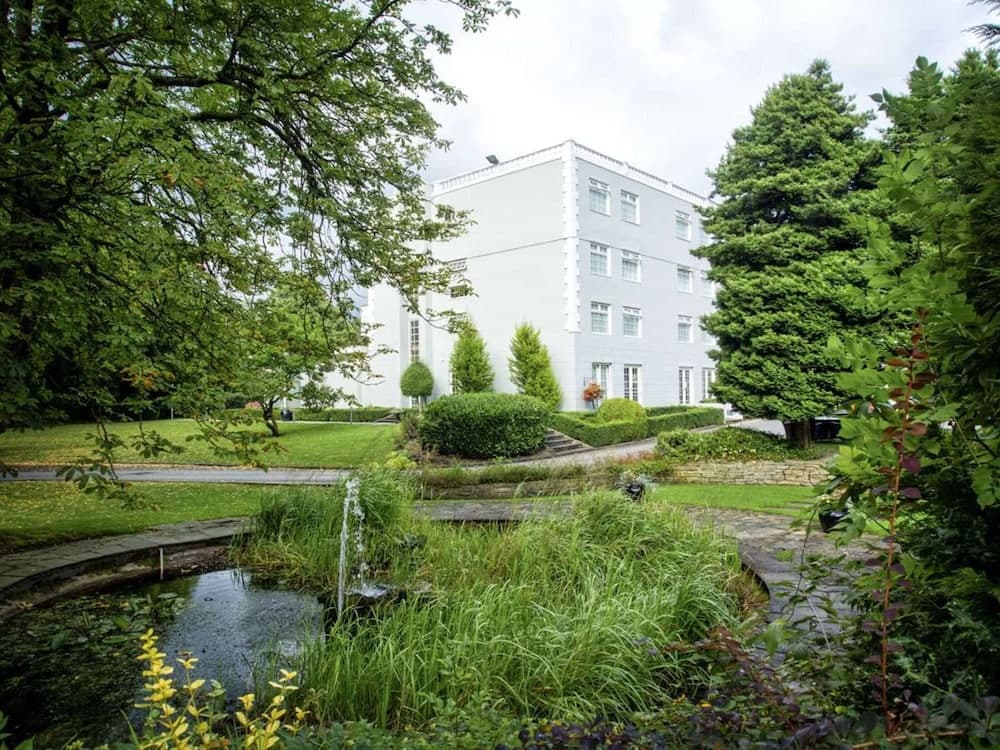 Manchester Airport Stanley Hotel by Belvilla