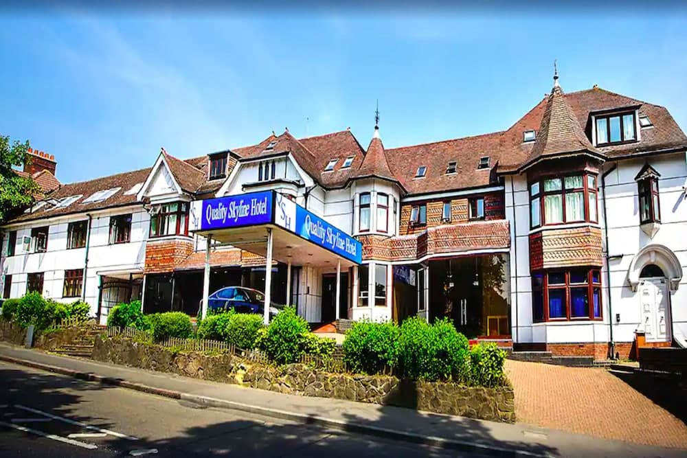 Luton Hotel